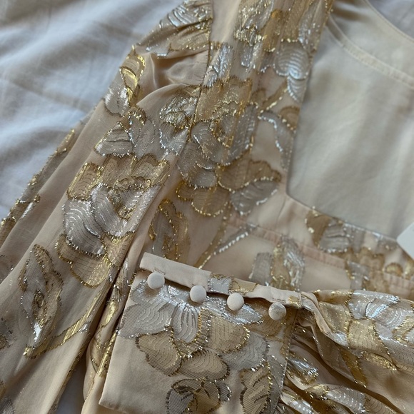 Anthropologie Beige Floral Top - Picture 4 of 9